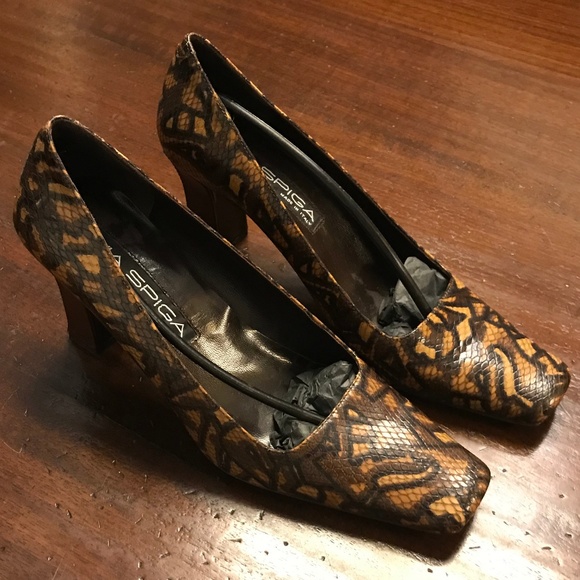 Mia Spiga Pumps - Picture 1 of 5